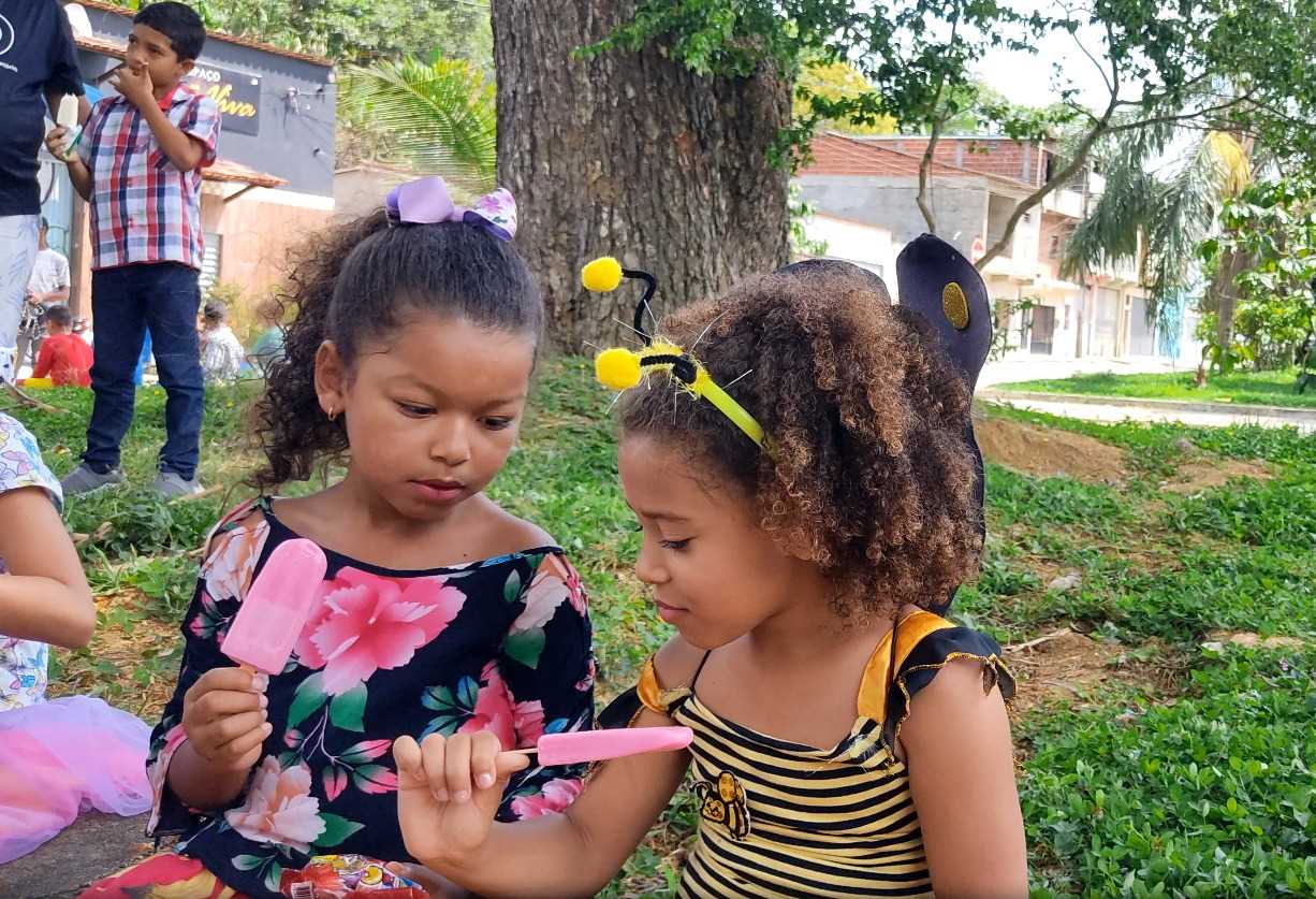 Camacã: Grupo Escolar João XXIII e Grupo Escolar Clériston Andrade promoveram desfile em homenagem as crianças